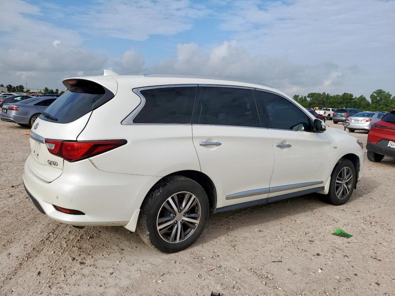 2017 Infiniti Qx60 - Image 3