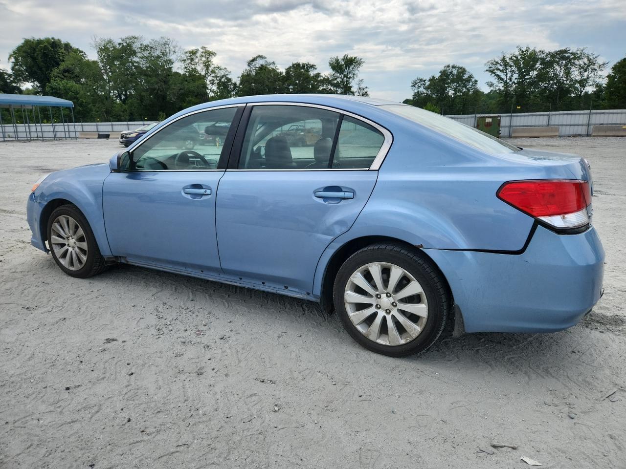 2010 Subaru Legacy 2.5I Limited - Image 2
