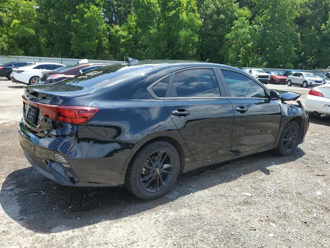 2023 Kia Forte Lx - Image 3