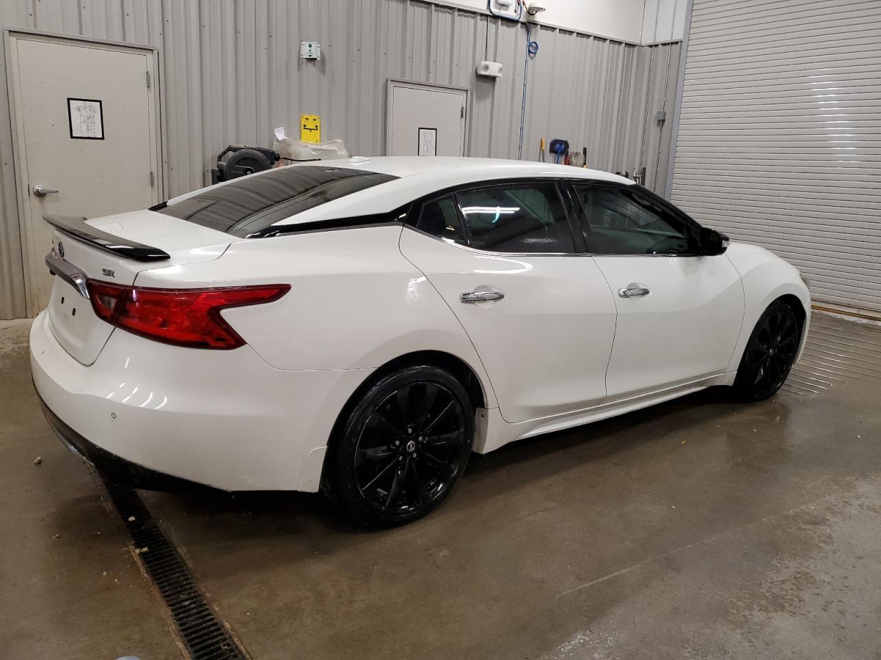 2017 Nissan Maxima 3.5S - Фото 3