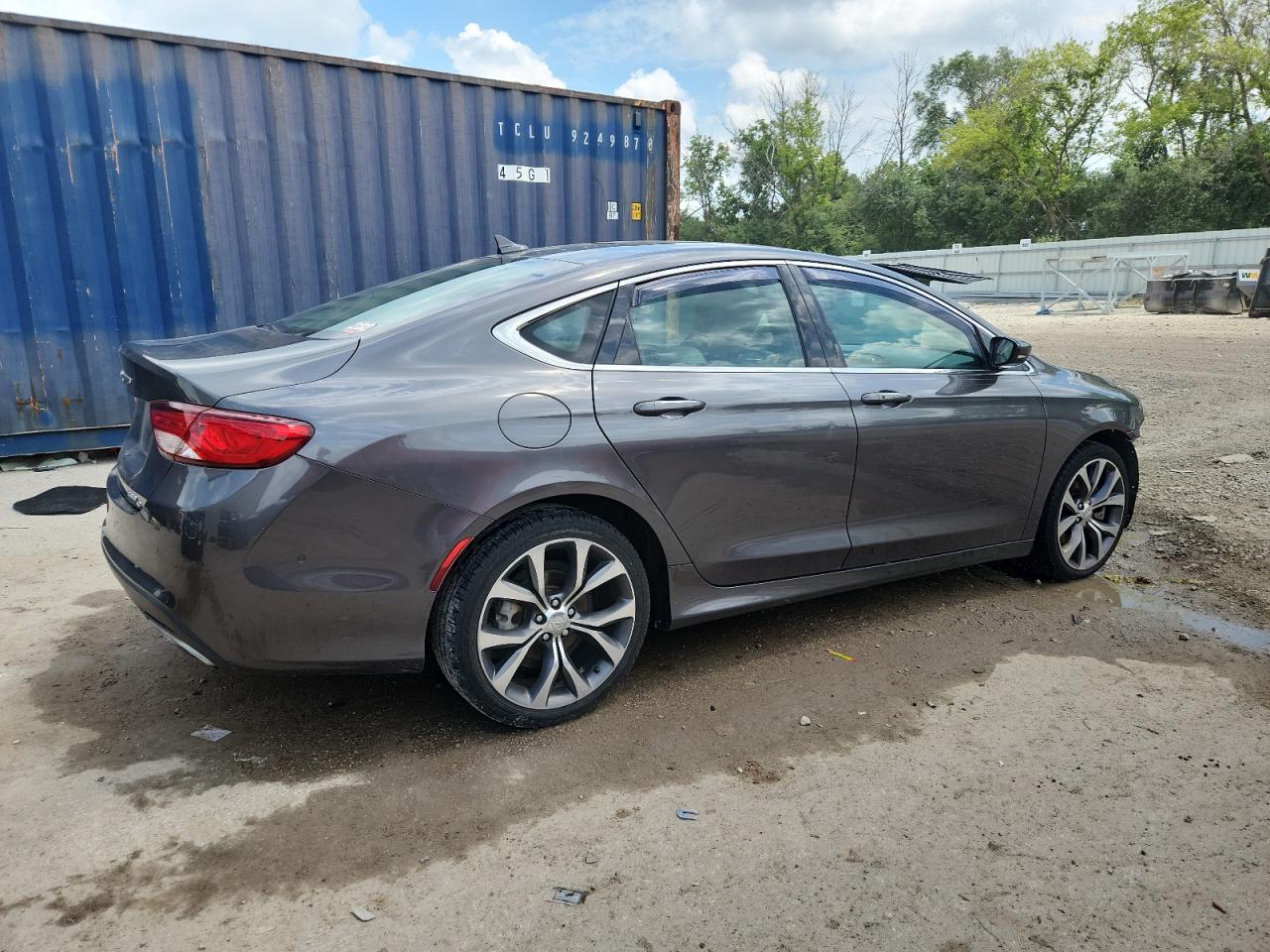 2015 Chrysler 200 C - Image 3