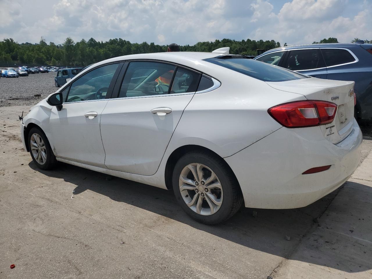 2019 Chevrolet Cruze Lt - Image 2