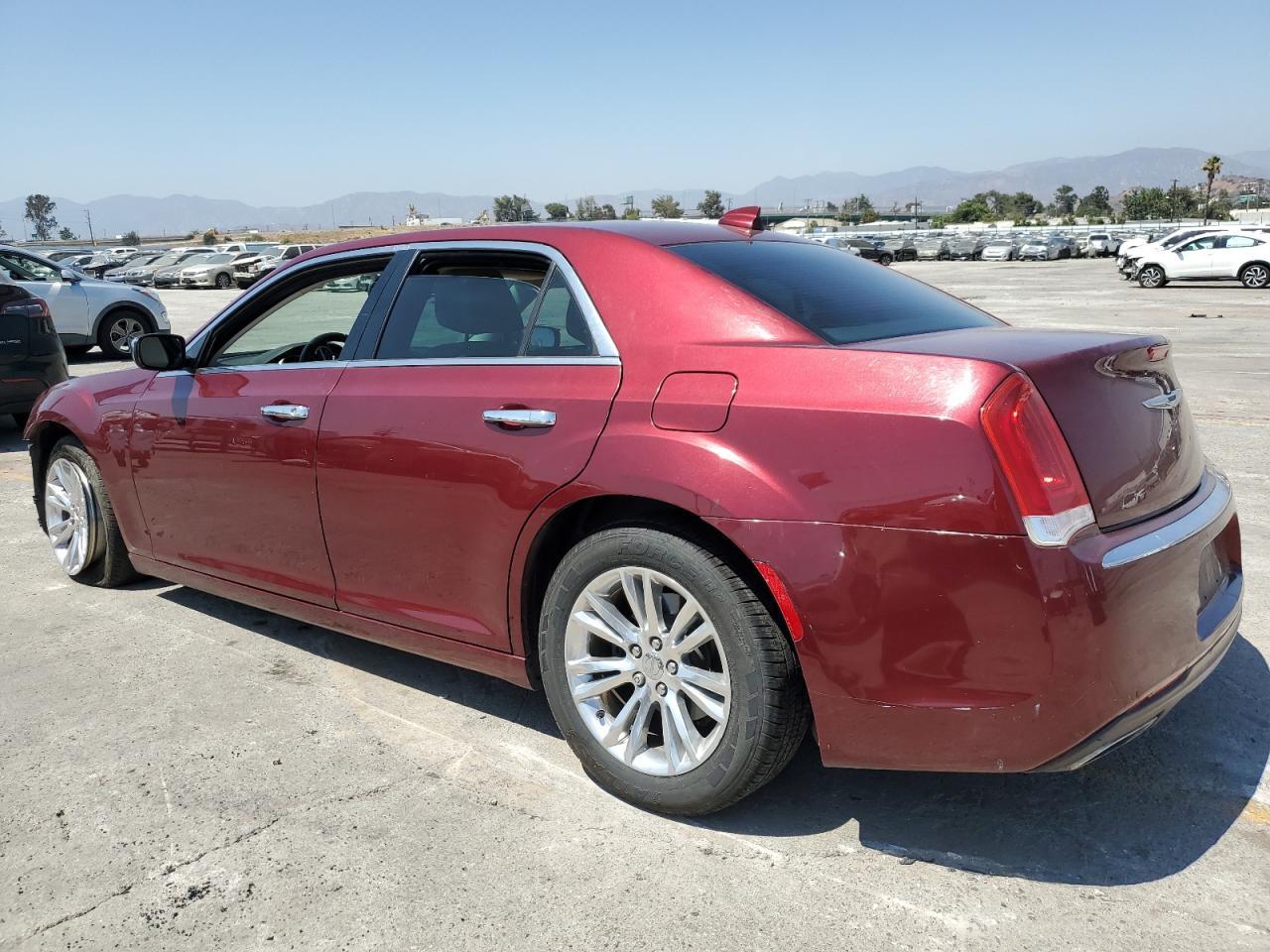 2016 Chrysler 300C - Фото 2