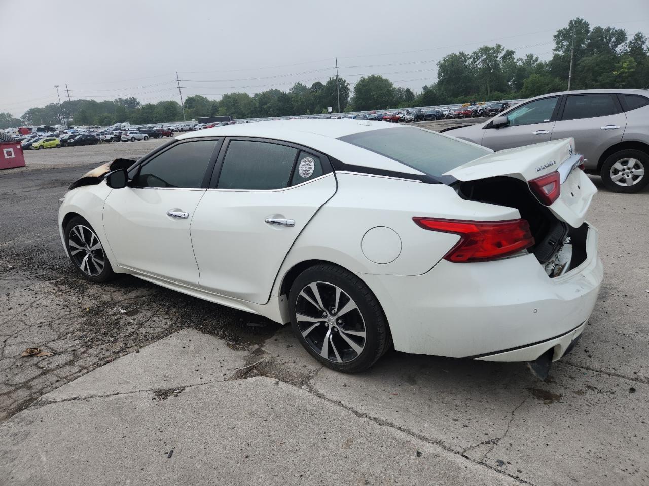 2017 Nissan Maxima 3.5S - Image 2