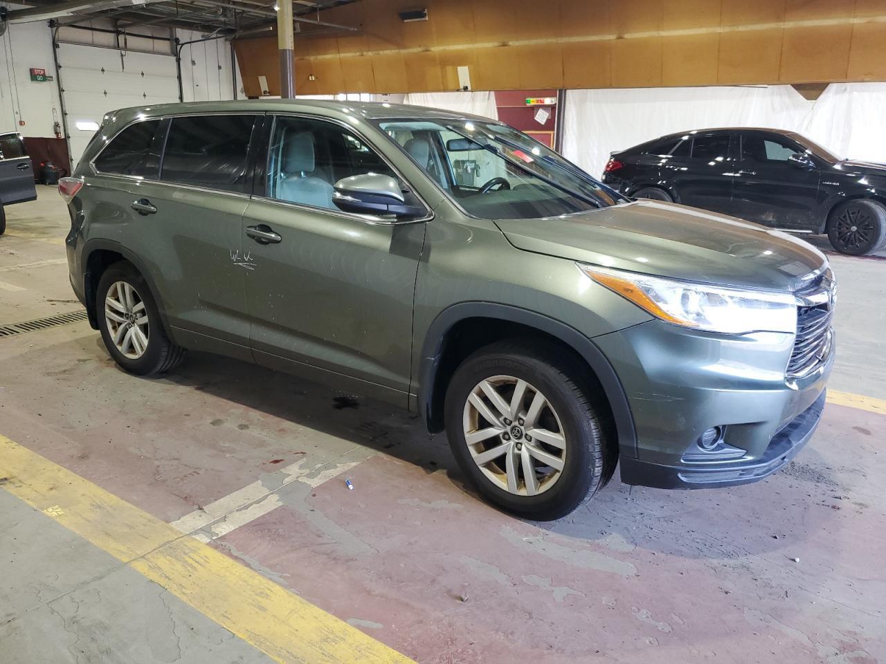 2016 Toyota Highlander Le - Фото 4