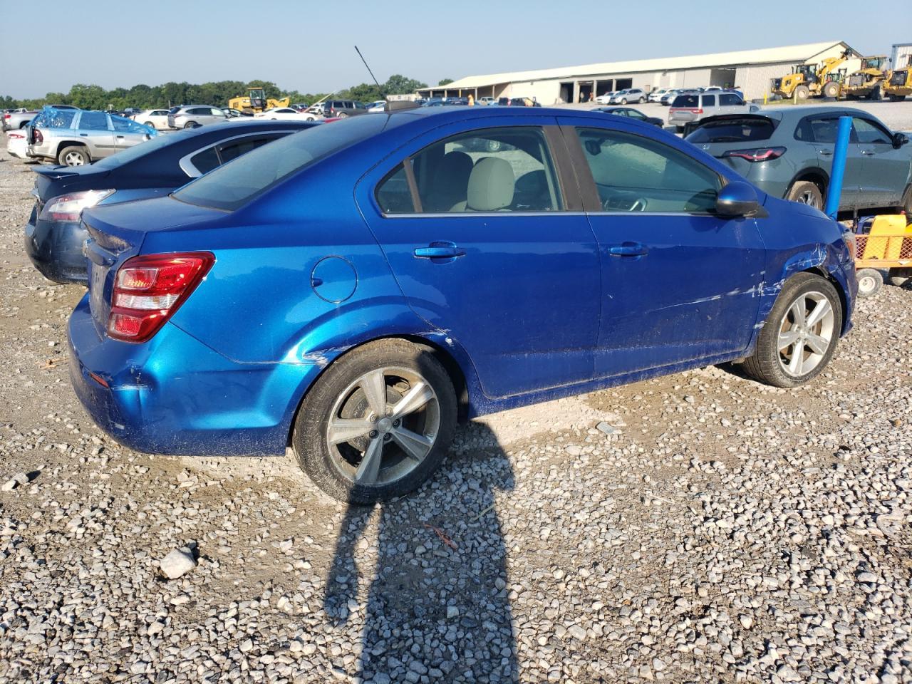 2018 Chevrolet Sonic Lt - Image 3