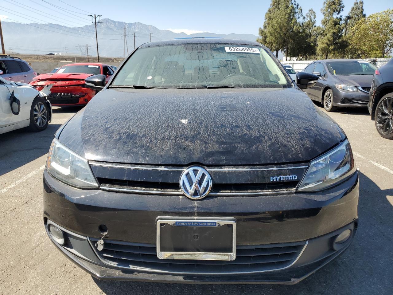 2013 Volkswagen Jetta Hybrid - Image 5