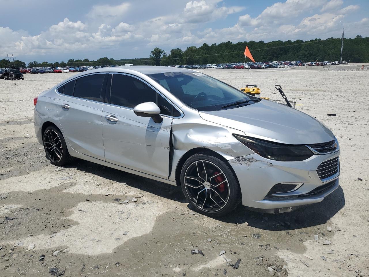 2016 Chevrolet Cruze Premier - Фото 4