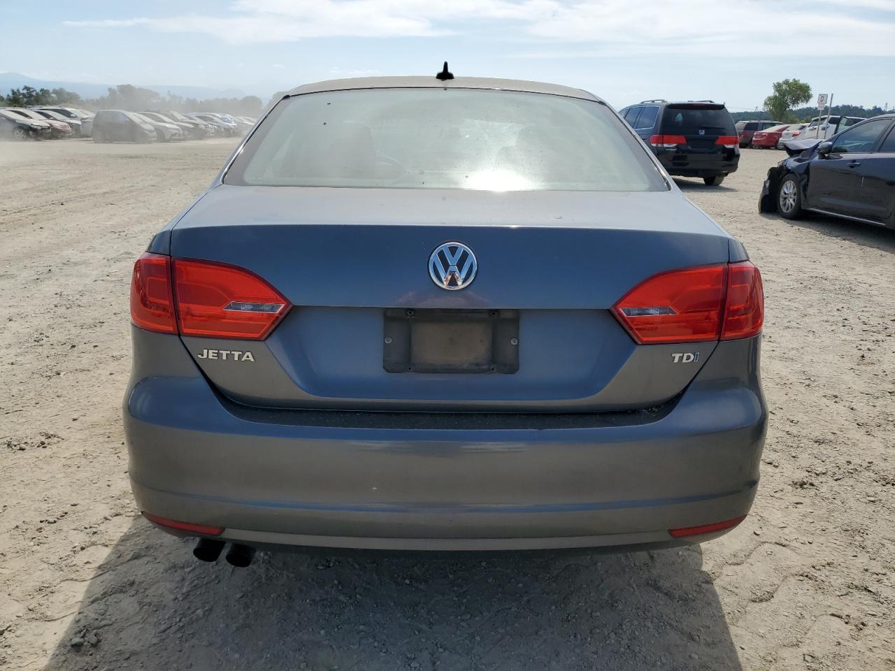 2011 Volkswagen Jetta Tdi - Image 6