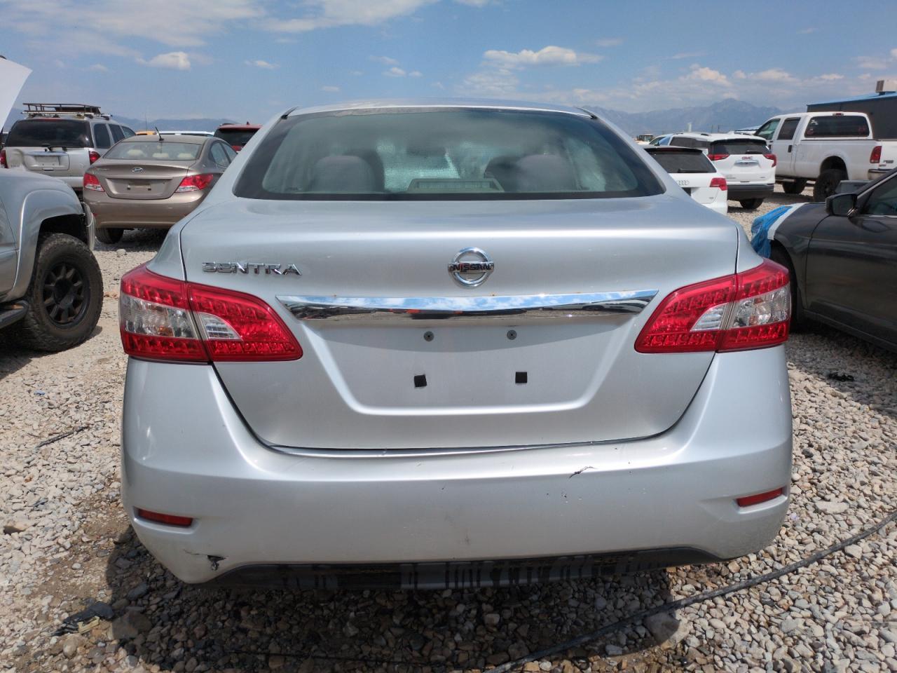 2015 Nissan Sentra S - Image 6
