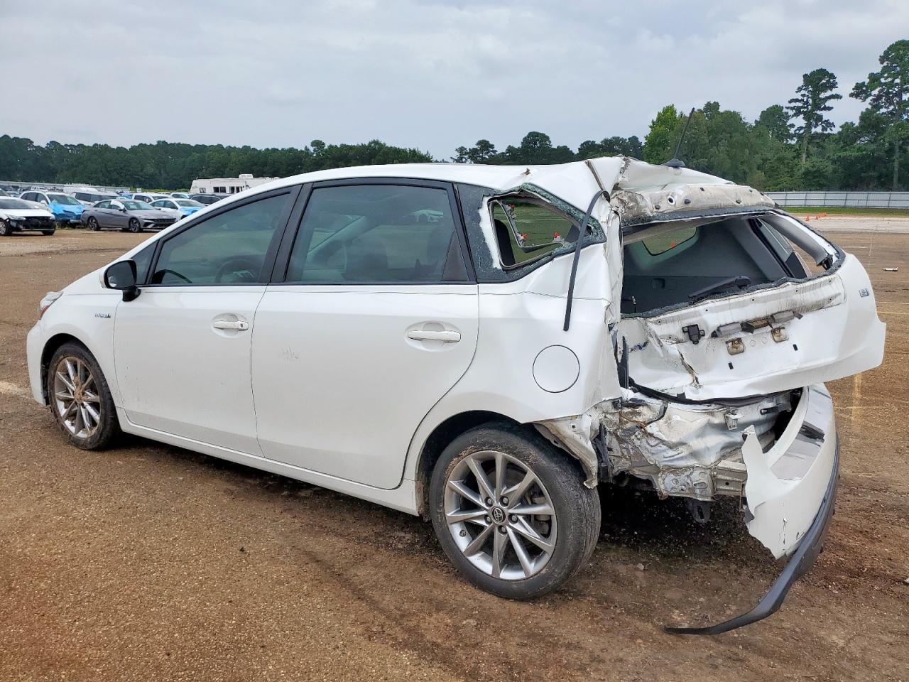 2015 Toyota Prius V - Фото 2