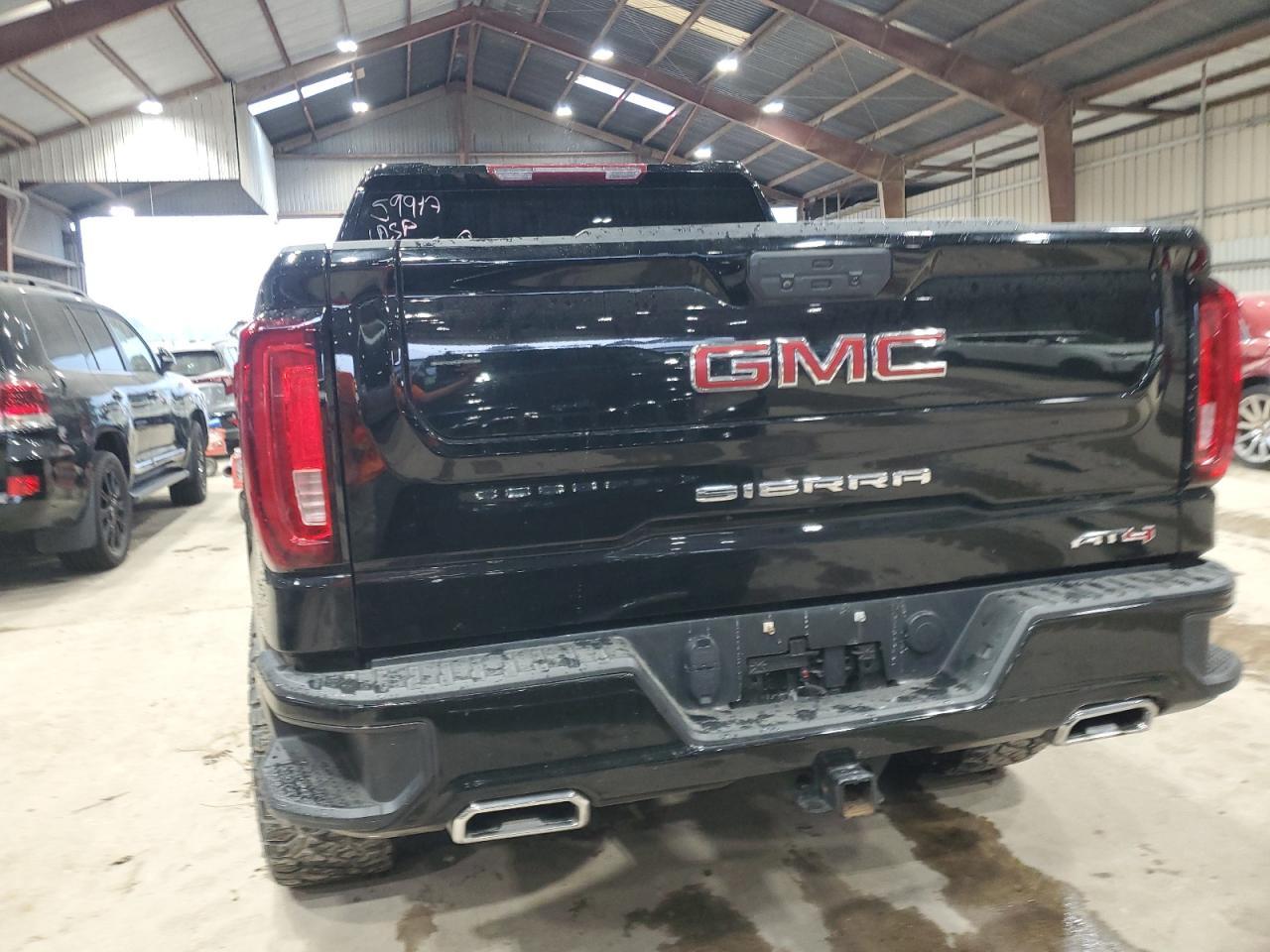 2021 GMC Sierra K1500 At4 - Фото 6