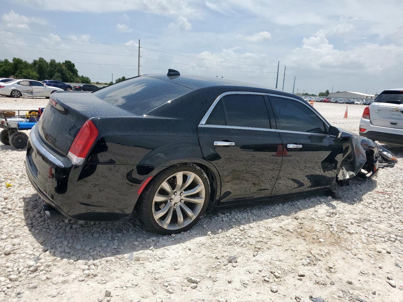 2019 Chrysler 300 Limited - Image 3