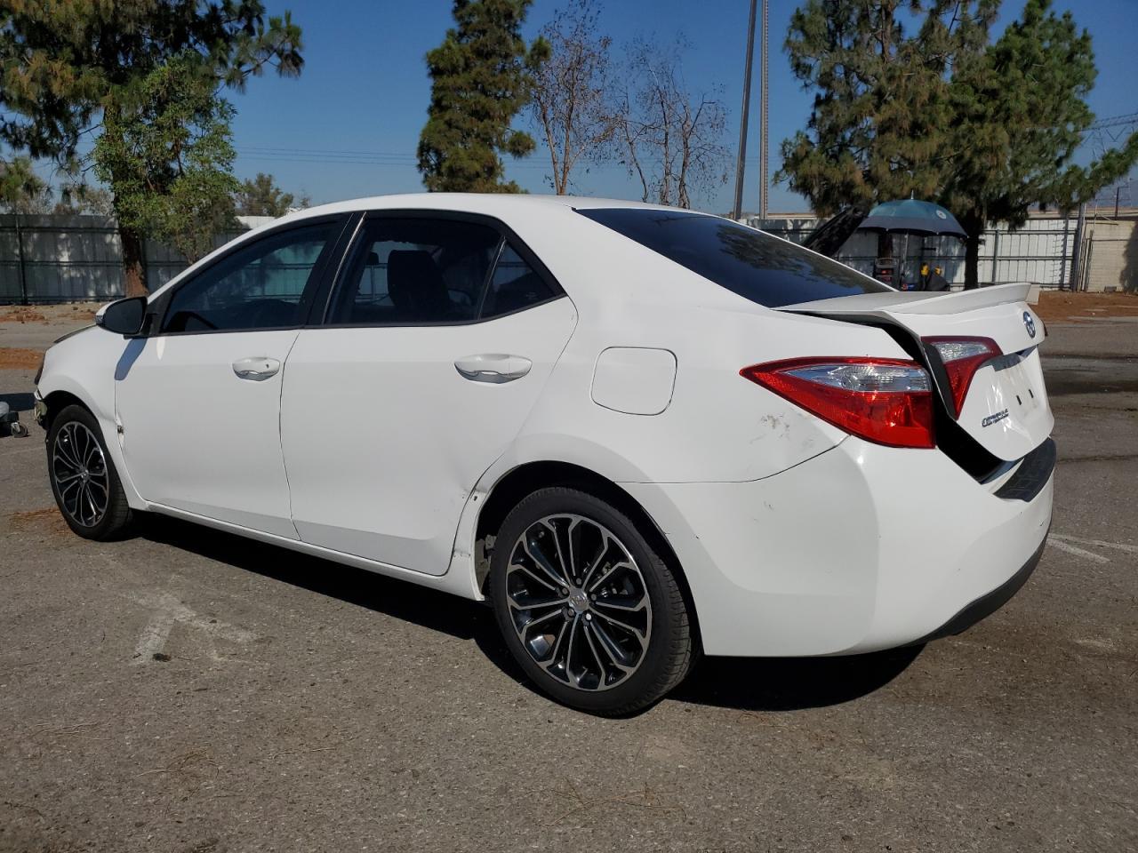 2014 Toyota Corolla L - Фото 2