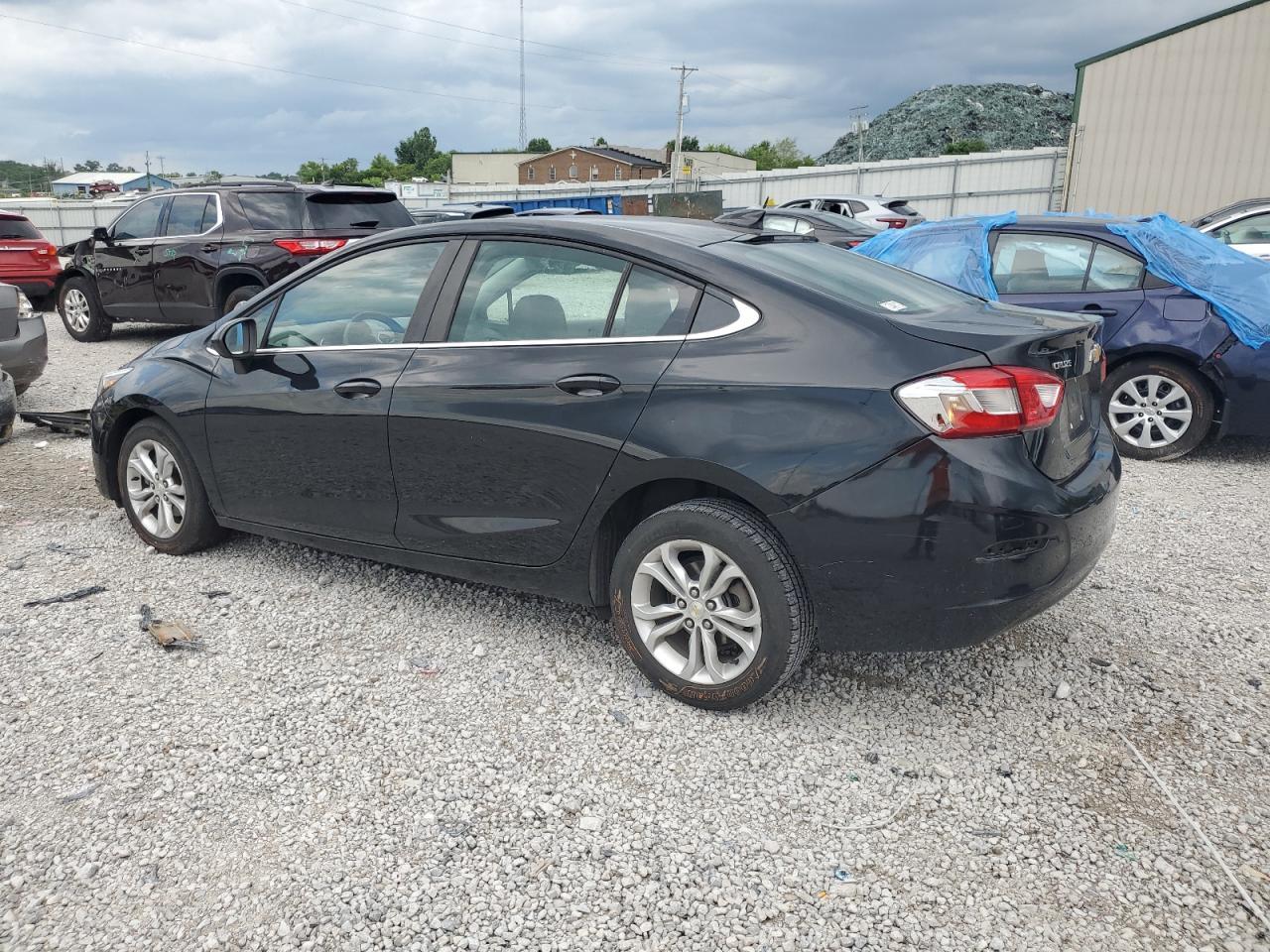 2019 Chevrolet Cruze Lt - Image 2