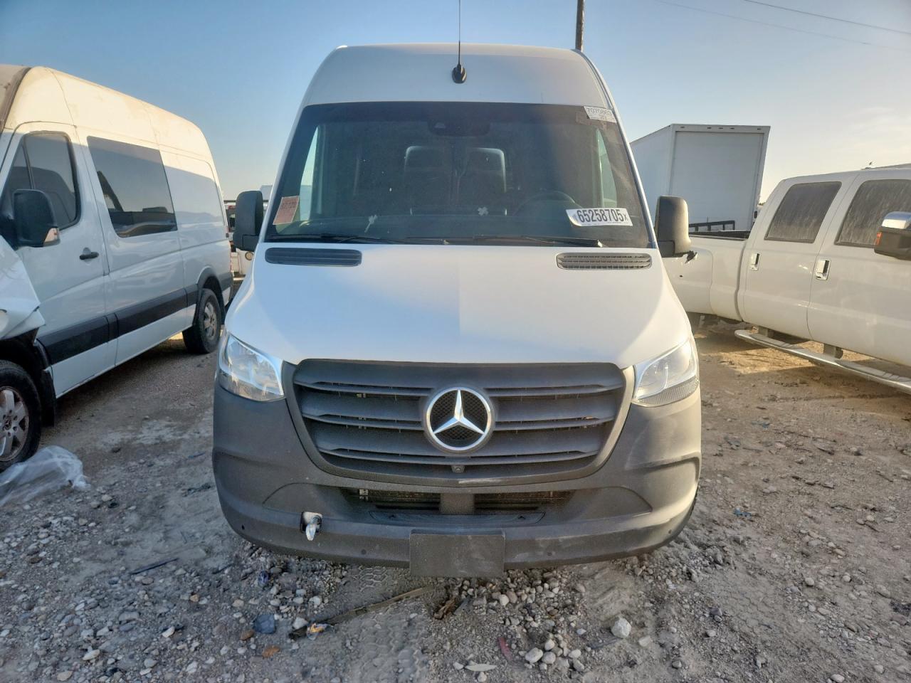 2023 Mercedes-Benz Sprinter 2500 - Фото 5