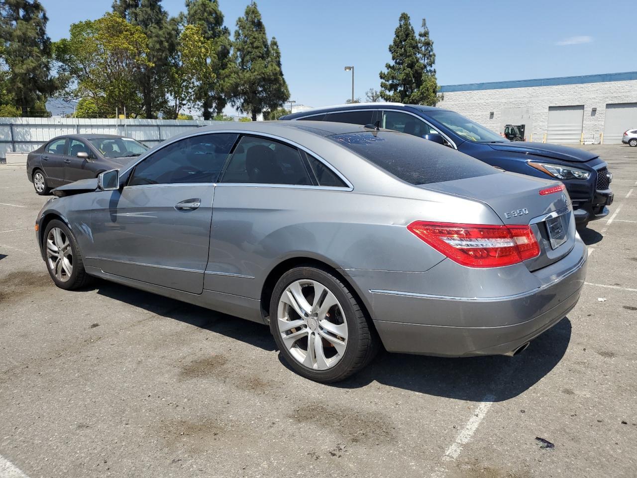 2011 Mercedes-Benz E 350 - Фото 2