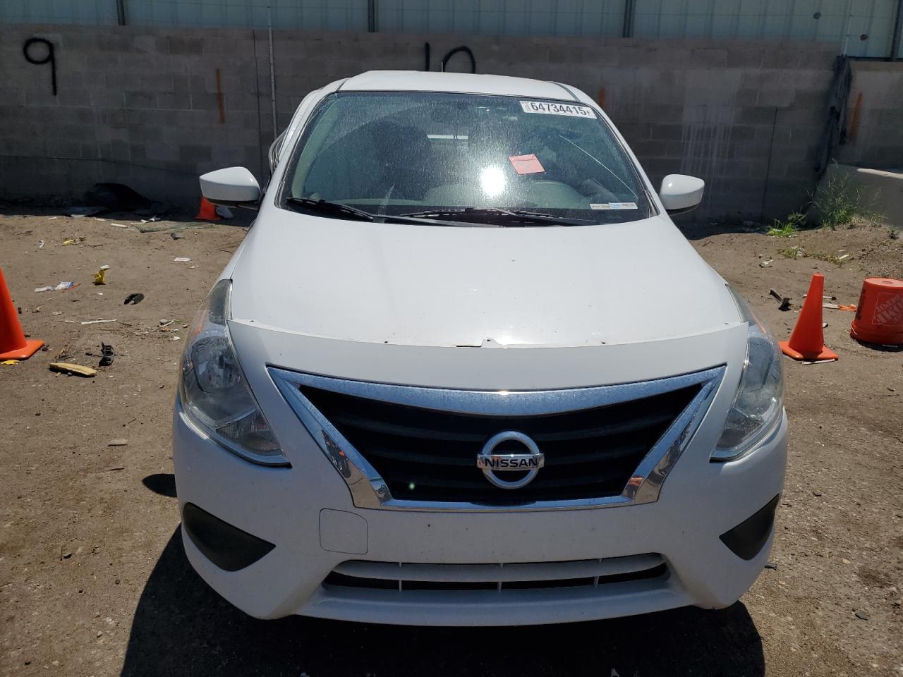 2019 Nissan Versa S - Фото 5