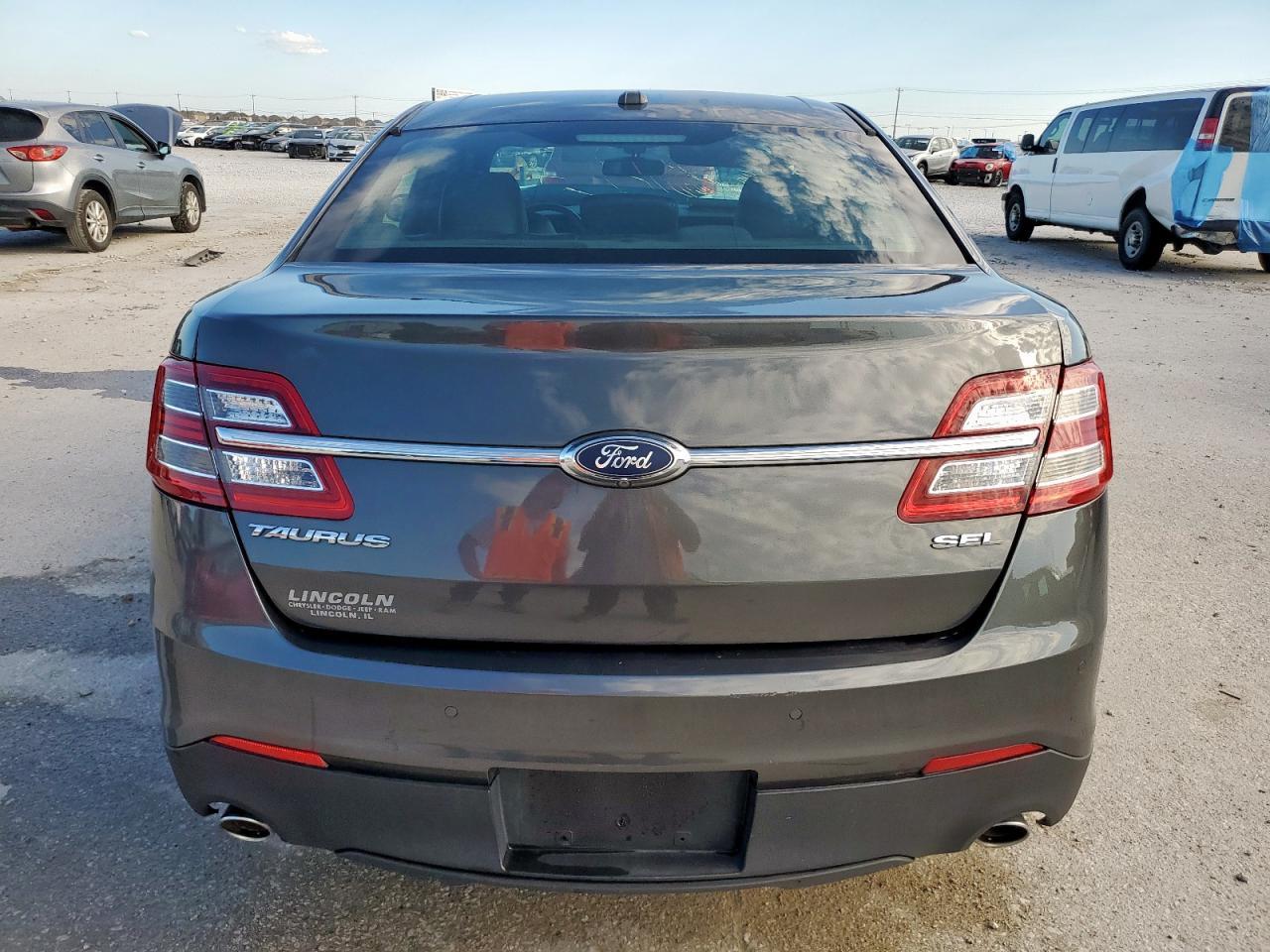 2018 Ford Taurus Sel - Фото 6