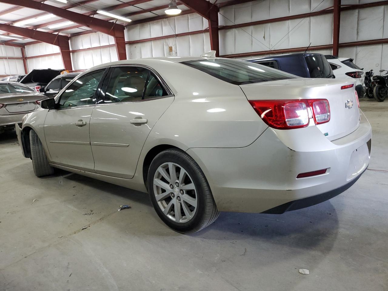 2015 Chevrolet Malibu 2Lt - Image 2