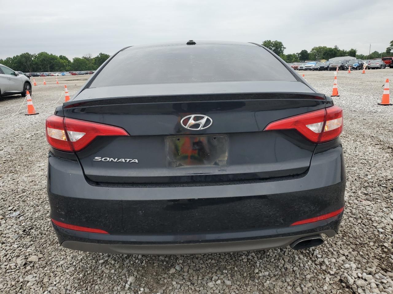 2017 Hyundai Sonata Se - Image 6