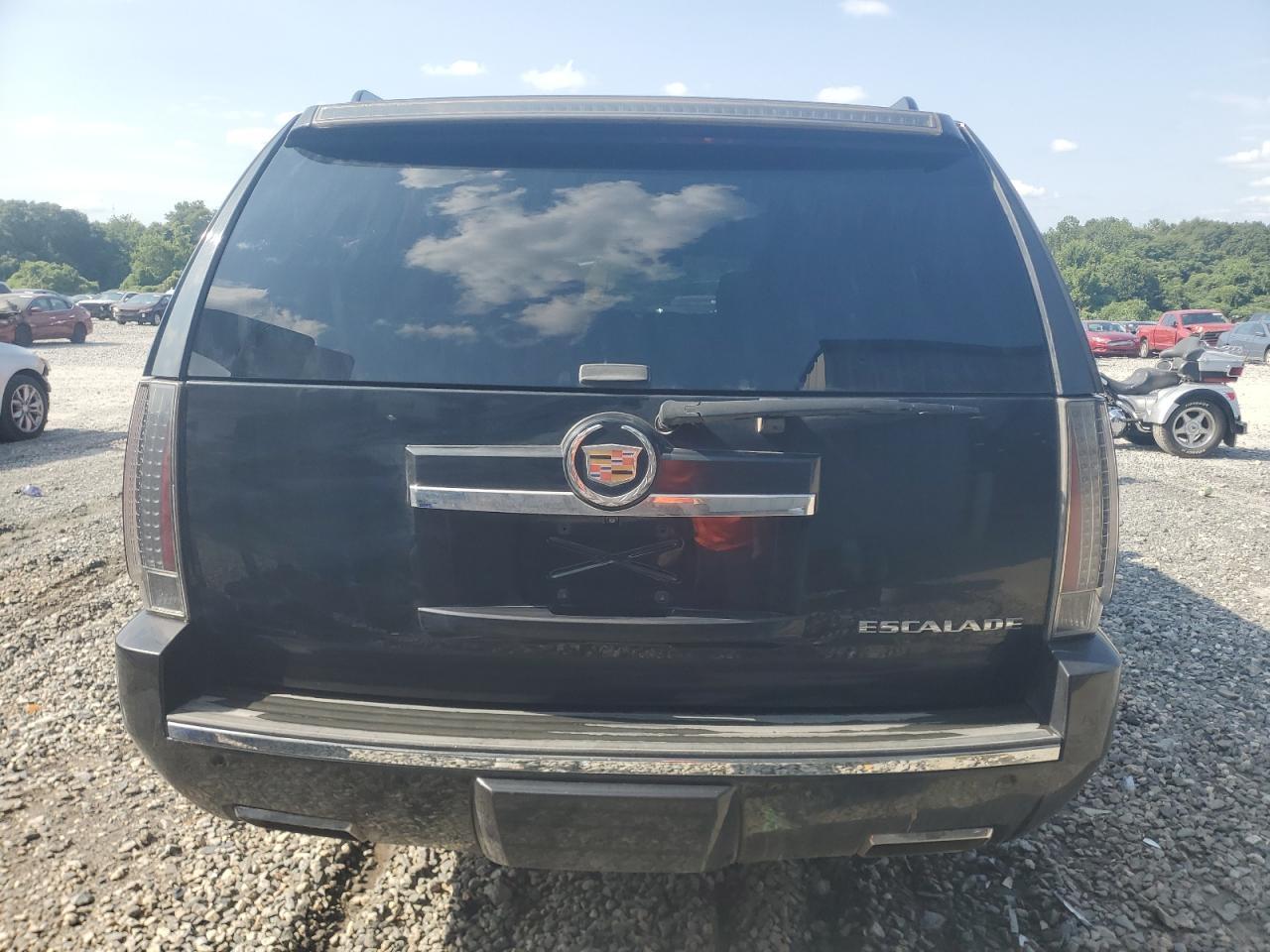 2013 Cadillac Escalade Esv Premium - Image 6