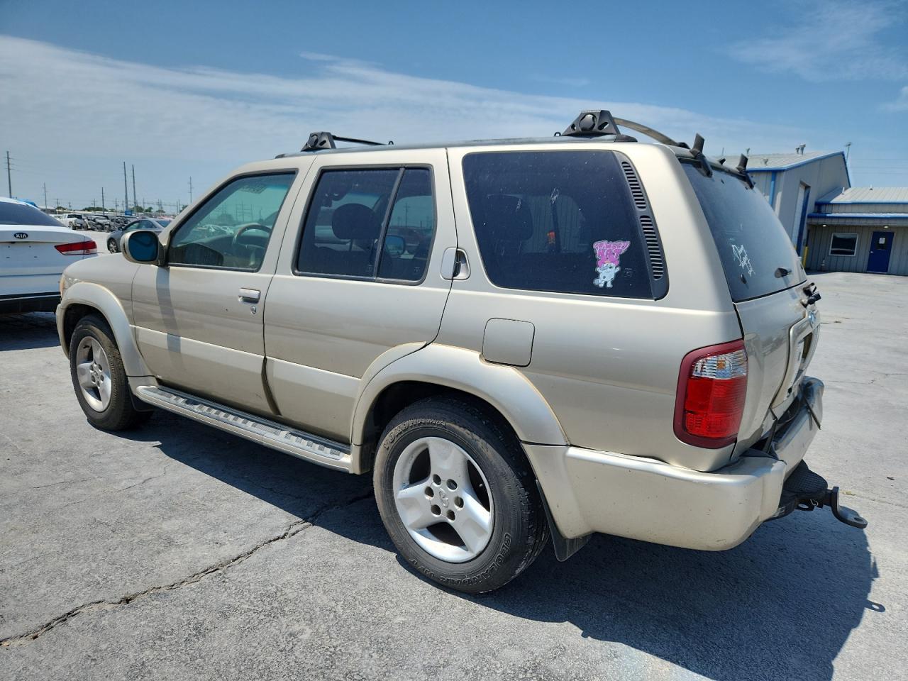2001 Infiniti Qx4 - Image 2