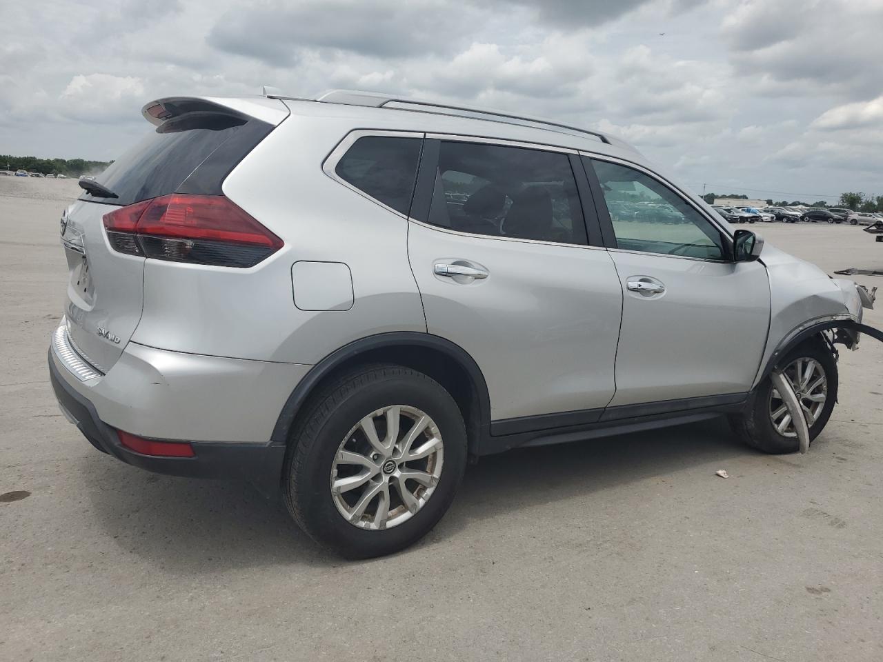 2018 Nissan Rogue S - Image 3