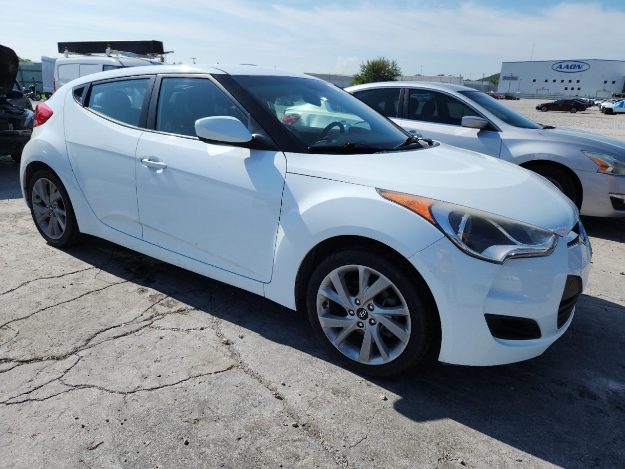 2016 Hyundai Veloster - Фото 4