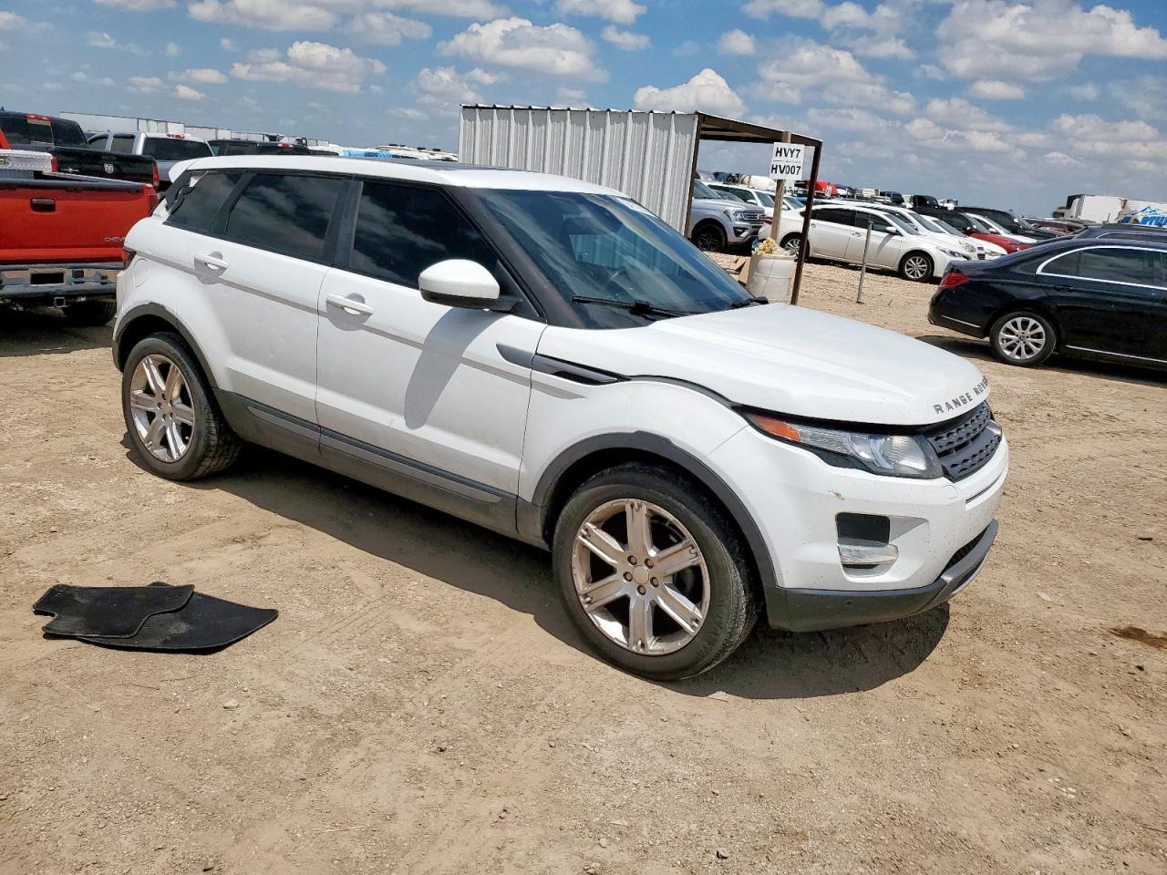 2015 Land Rover Range Rover Evoque Pure Plus - Image 4