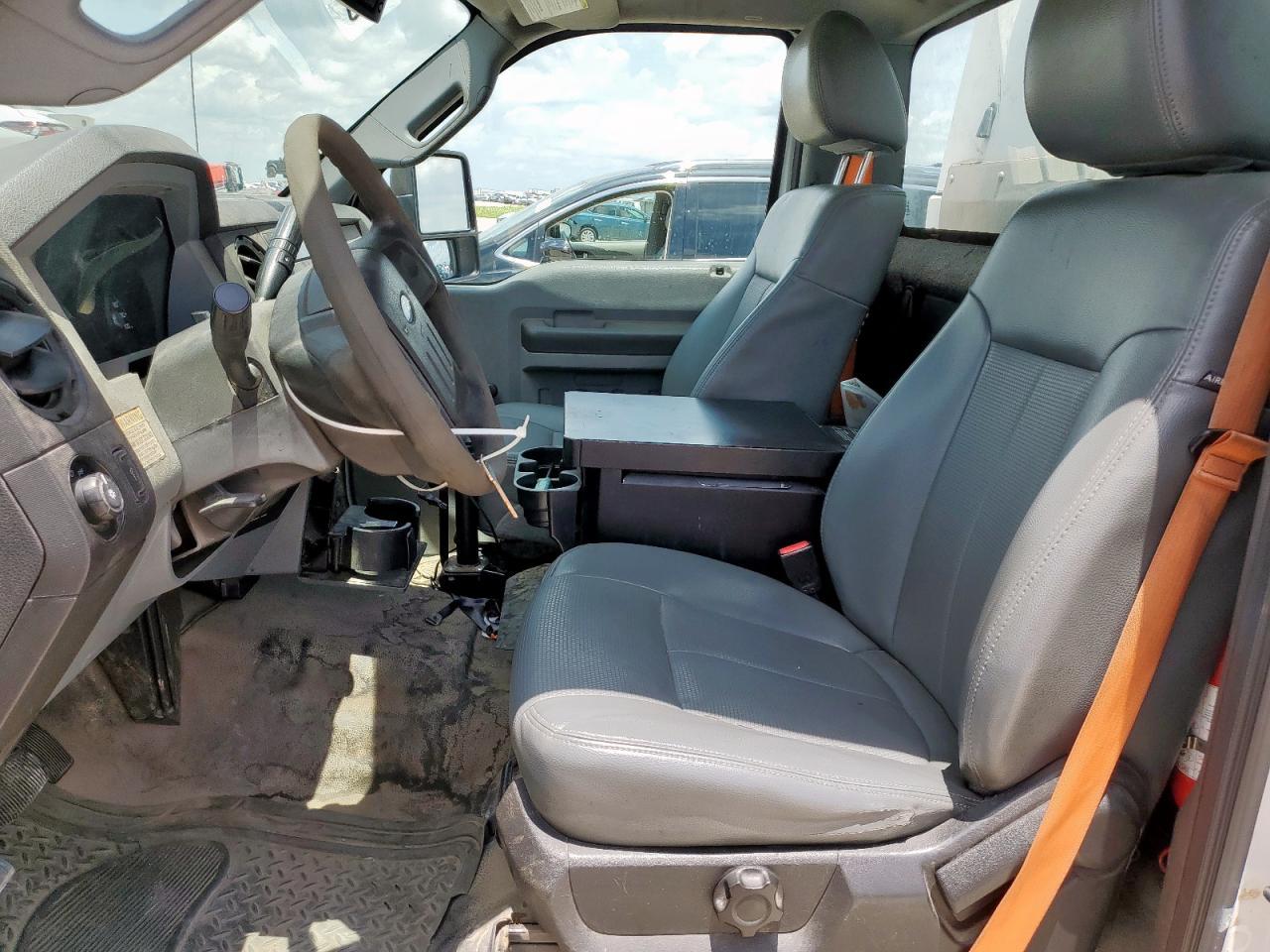 2013 Ford F350 Super Duty - Фото 7