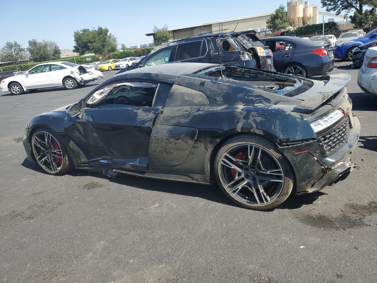 2021 Audi R8 - Фото 2