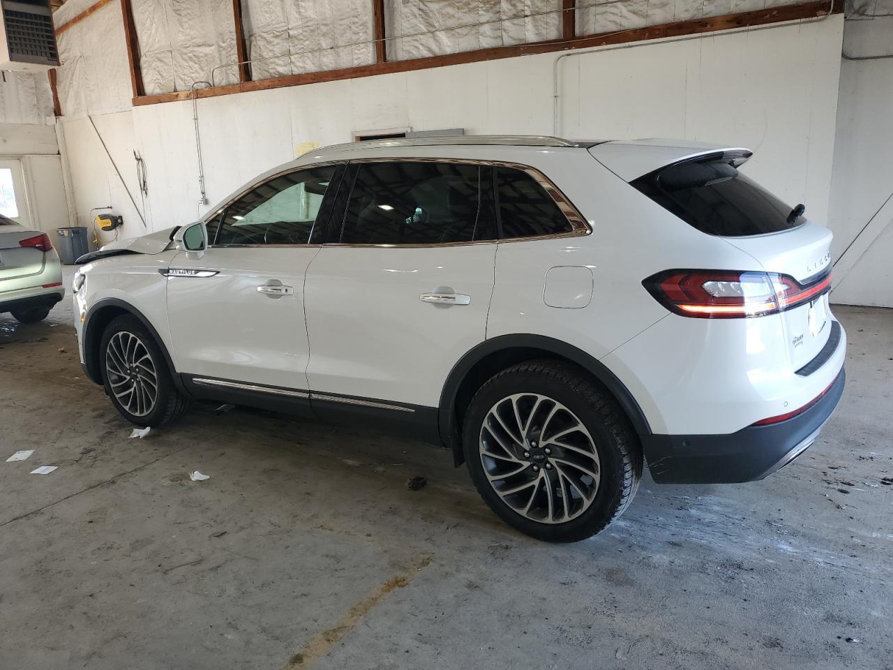 2020 Lincoln Nautilus Reserve - Image 2