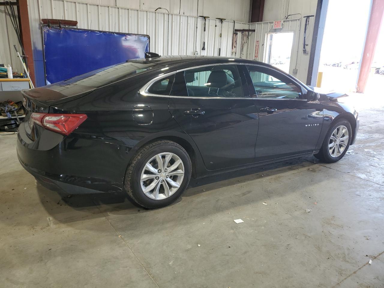 2022 Chevrolet Malibu Lt - Фото 3