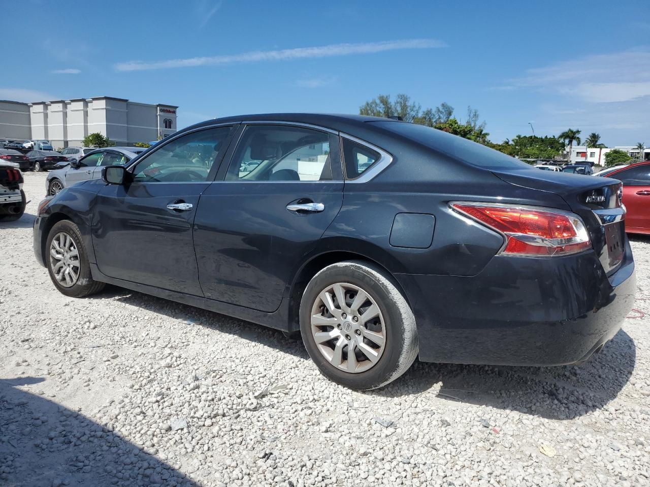 2015 Nissan Altima 2.5 - Image 2