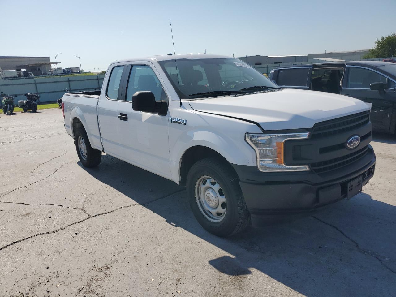 2018 Ford F150 Super Cab - Фото 4