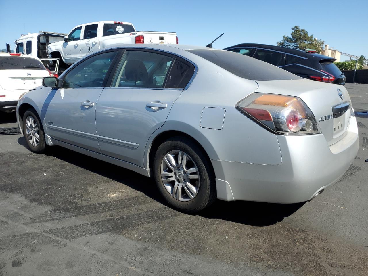 2011 Nissan Altima Hybrid - Фото 2
