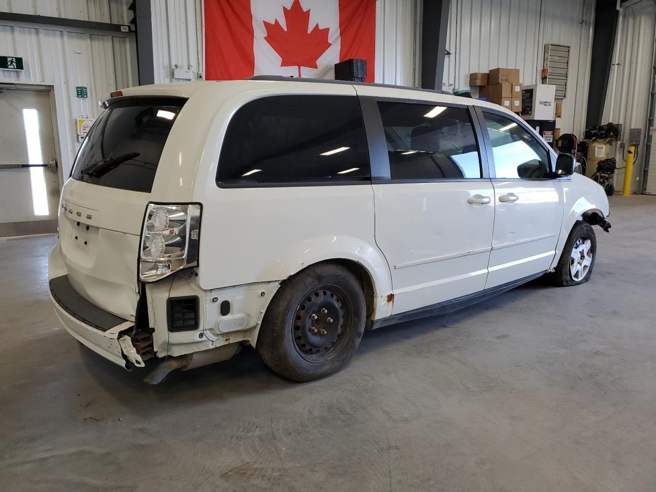 2011 Dodge Grand Caravan Express - Image 3