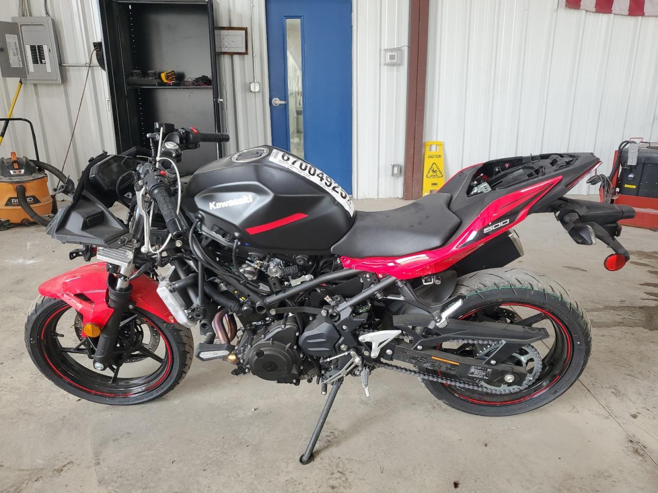 2025 Kawasaki Ex500 - Фото 3