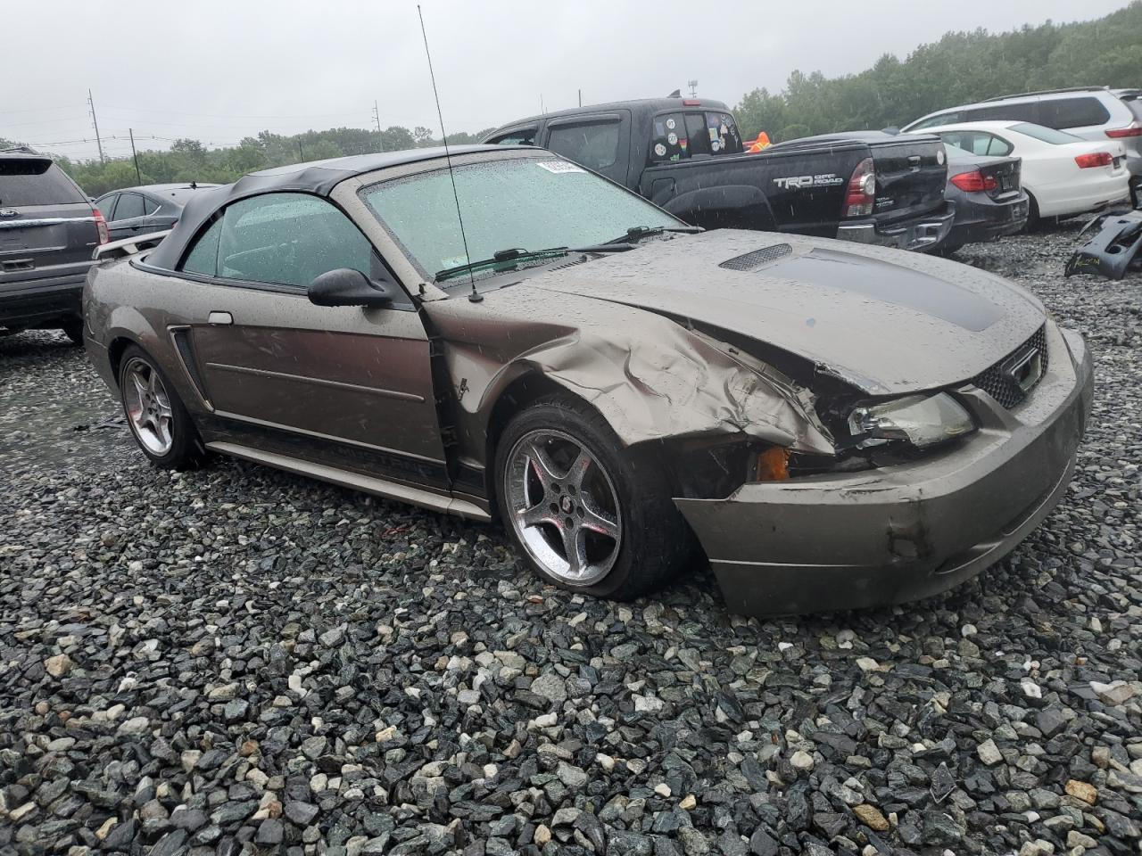 2002 Ford Mustang - Image 4