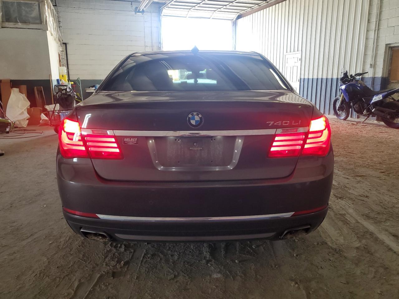 2014 BMW 740 Li - Фото 6