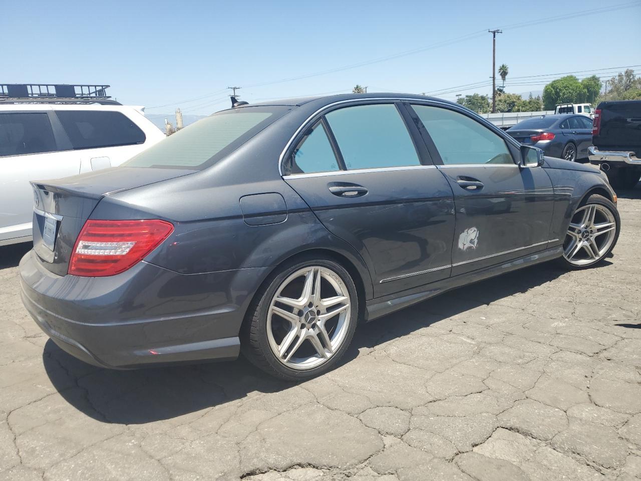 2013 Mercedes-Benz C 250 - Фото 3
