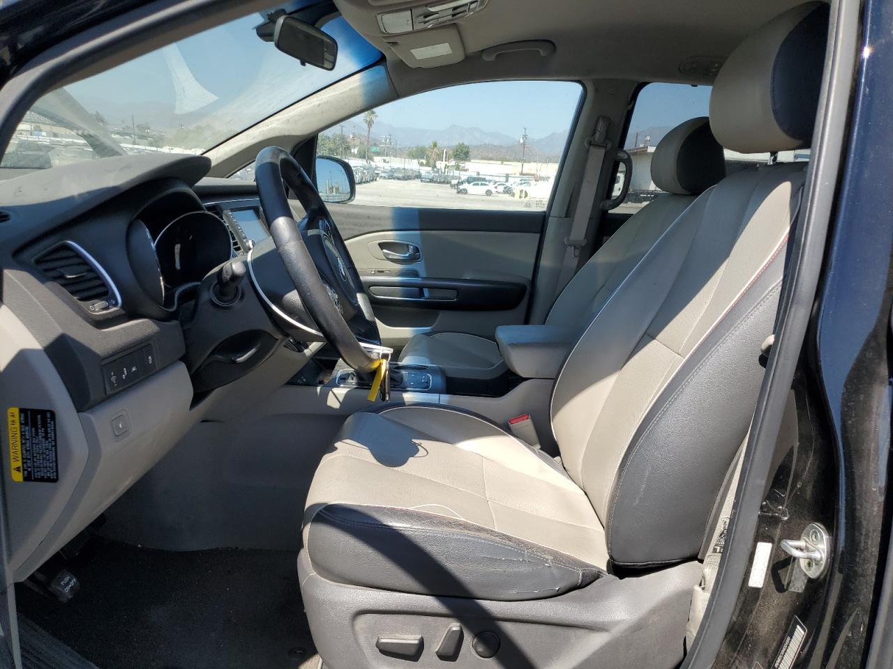 2017 Kia Sedona Lx - Фото 7