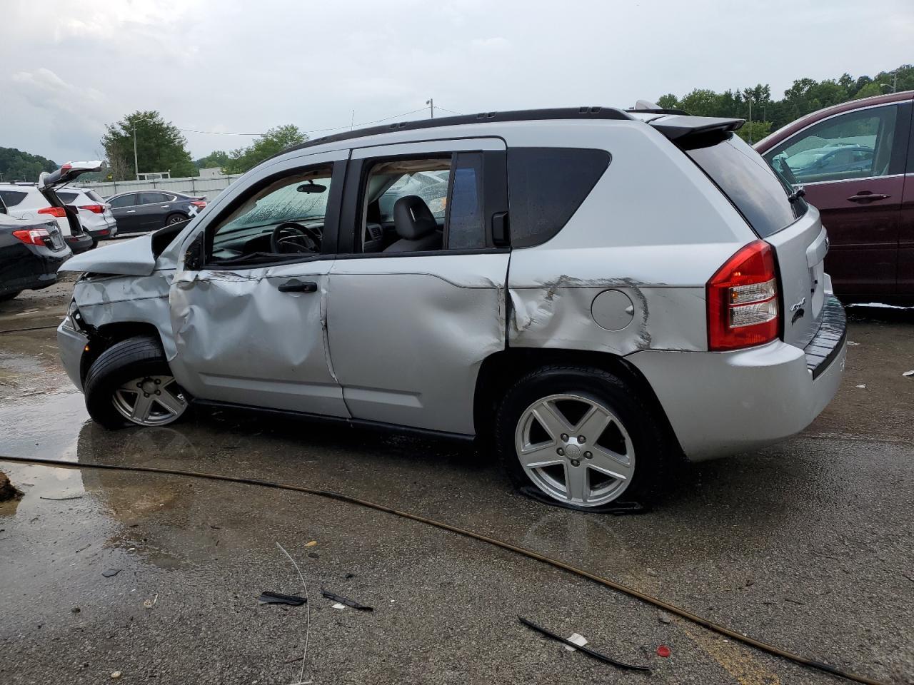 2007 Jeep Compass - Image 2