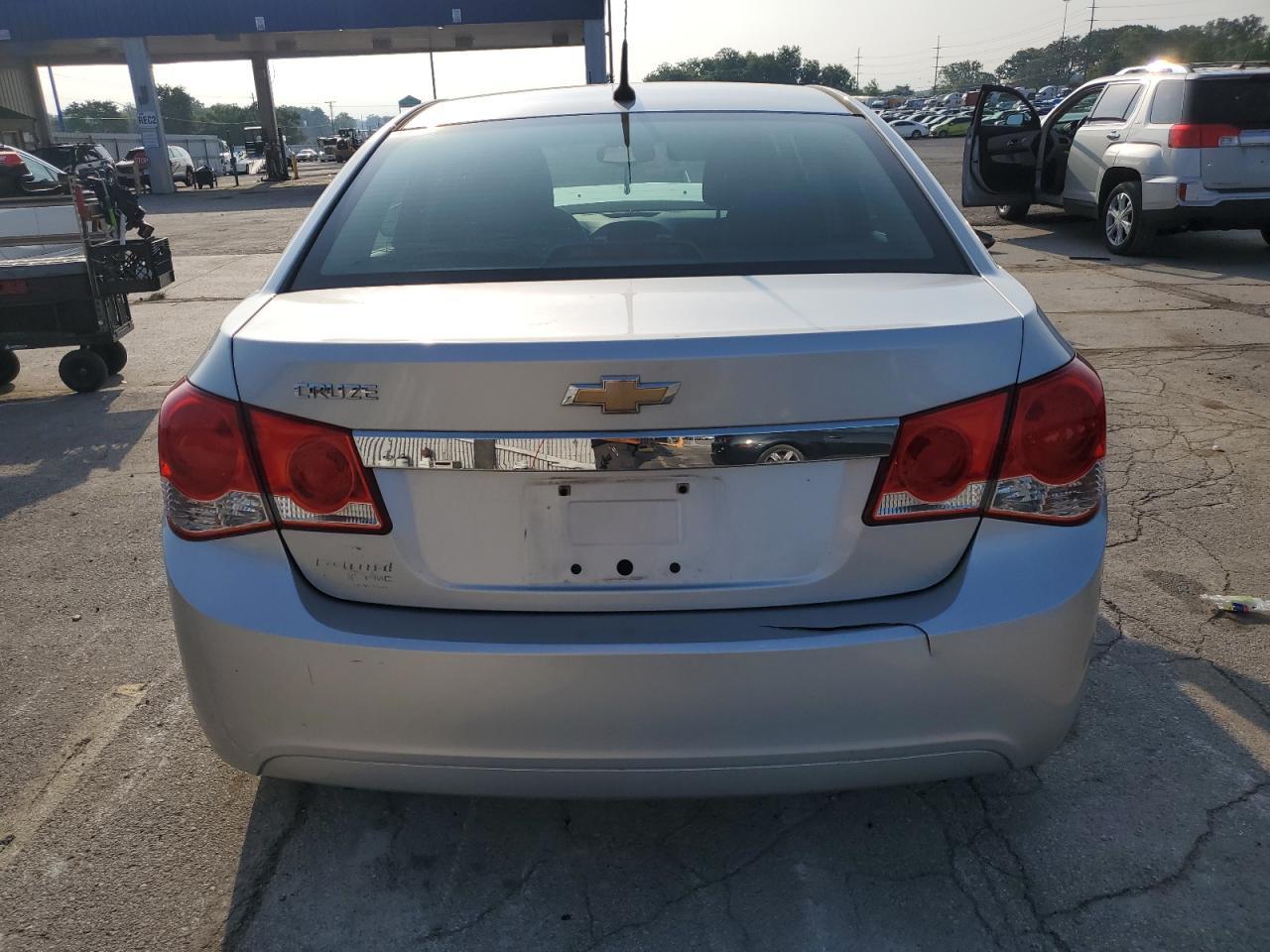 2012 Chevrolet Cruze Ls - Фото 6