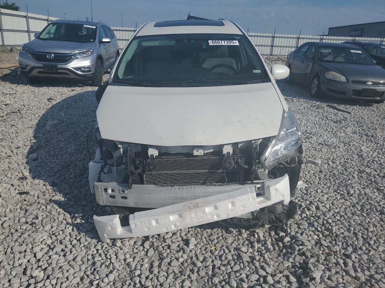 2013 Toyota Prius V - Фото 5