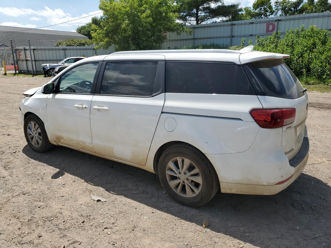 2017 Kia Sedona Lx - Фото 2