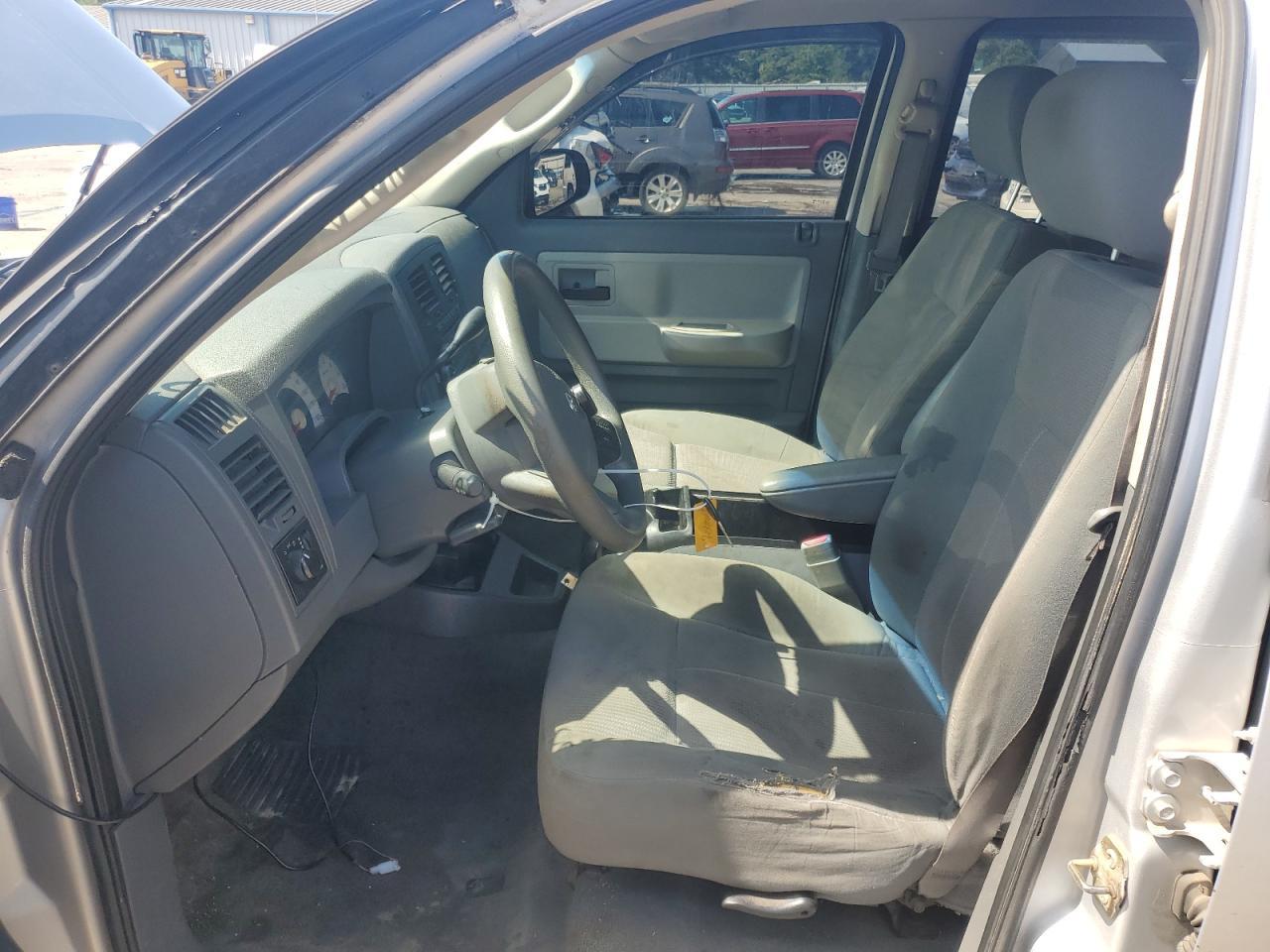 2005 Dodge Dakota Quad - Image 7