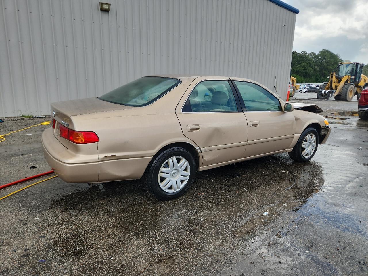 2001 Toyota Camry Ce - Фото 3