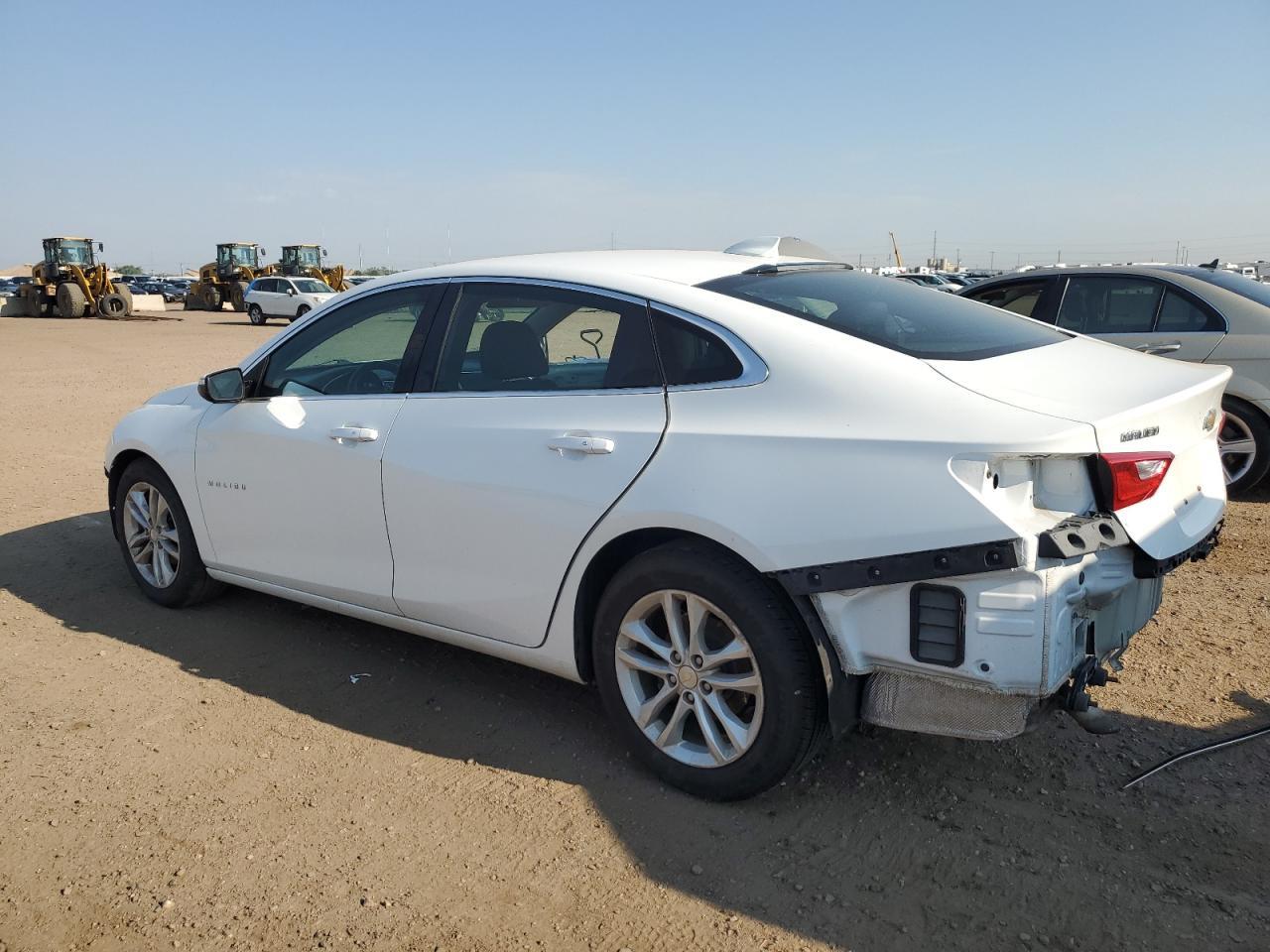 2017 Chevrolet Malibu Lt - Image 2